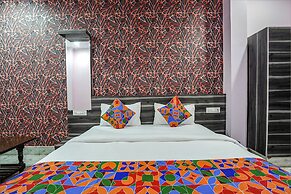 Fabhotel Deepak Palace