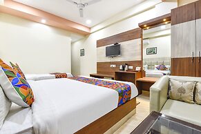 Fabhotel Golden Palms