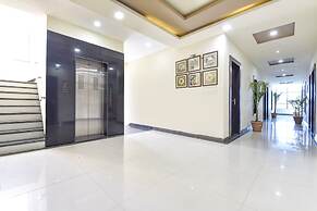 Fabhotel Golden Palms