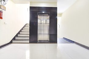 Fabhotel Golden Palms