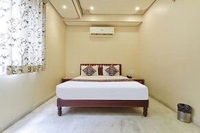 Fabhotel The Bayan Elegance