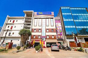 Fabhotel Dwarka Suites