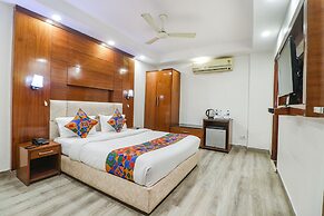 Fabhotel Dwarka Suites