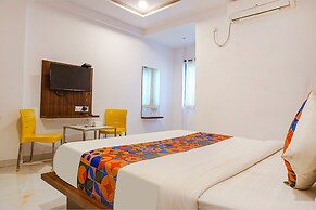 Fabhotel Spot Light