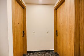 Fabhotel Royal Residency I