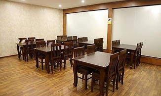 Fabhotel Prime Zing Rooms