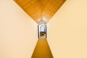 Fabhotel Beer Castle