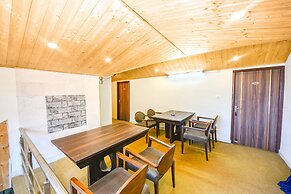 Fabhotel Beer Castle