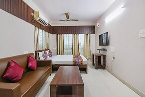 Fabhotel White House I