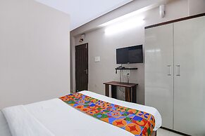 Fabhotel White House I