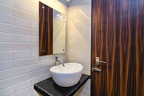 Fabhotel White House I