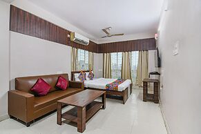 Fabhotel White House I