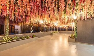 Fabhotel Prime Opulence