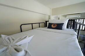 RQ Bangkok Huai Khwang by Collection O