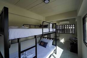 RQ Bangkok Huai Khwang by Collection O