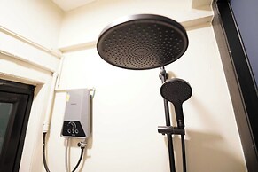 RQ Bangkok Huai Khwang by Collection O