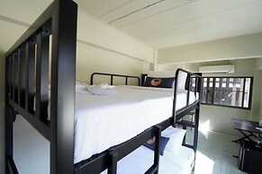 RQ Bangkok Huai Khwang by Collection O