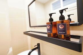 RQ Bangkok Huai Khwang by Collection O