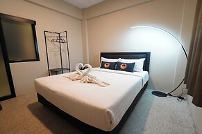 RQ Bangkok Huai Khwang by Collection O