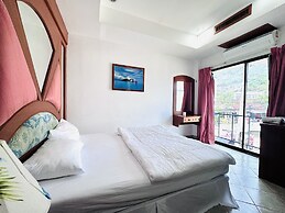 Broccoli candy hotels