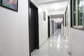 HOTEL VIRAJ