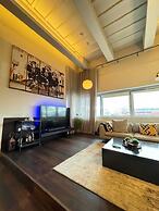 Industrial-chic 1BD Loft by the River Fulham!