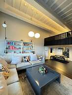 Industrial-chic 1BD Loft by the River Fulham!