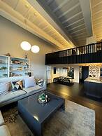 Industrial-chic 1BD Loft by the River Fulham!