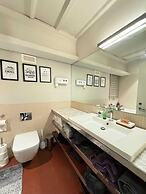 Industrial-chic 1BD Loft by the River Fulham!