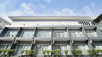 B2 Nakhon Sawan Boutique & Budget Hotel