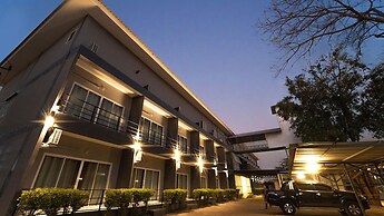 B2 Nakhon Sawan Boutique & Budget Hotel