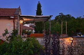 Apanemia Stone House in Crete
