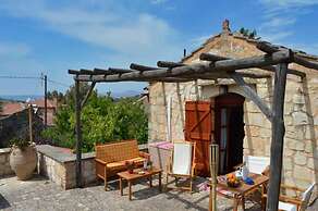 Apanemia Stone House in Crete