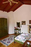 Apanemia Stone House in Crete