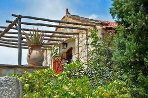 Apanemia Stone House in Crete