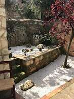 Apanemia Stone House in Crete