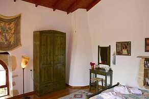 Apanemia Stone House in Crete