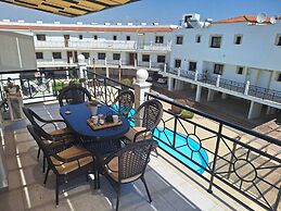 Paramount Gardens Resorts D204
