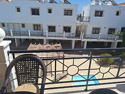 Paramount Gardens Resorts D204