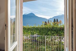 Pianello Charming Lake View