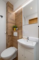 Studio With Desk in Katowice by Renters