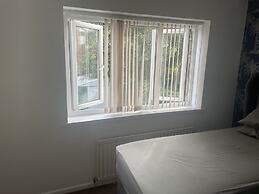 4 Bed Comfy House in Birmingham
