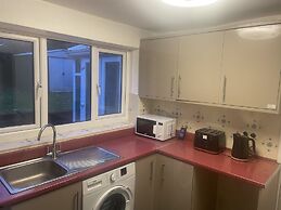 4 Bed Comfy House in Birmingham
