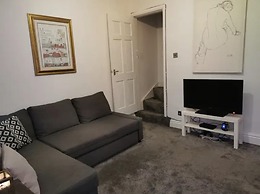 Charming 3-bed Cottage in Birmingham