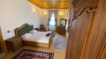 Quiet Abana Hacıveli Konağı