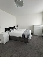 Home Sleeps5-netflix-parkg-near City Center/etihad