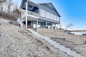 Waterfront Lake of the Ozarks Home w/ Private Dock