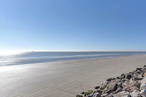 Great for Groups: Oceanfront Surfside Beach Home!