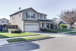 Spacious Turlock Home ~ 1 Mi to University!