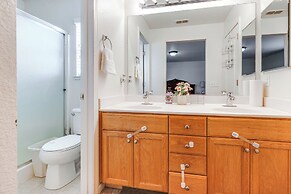 Spacious Turlock Home ~ 1 Mi to University!